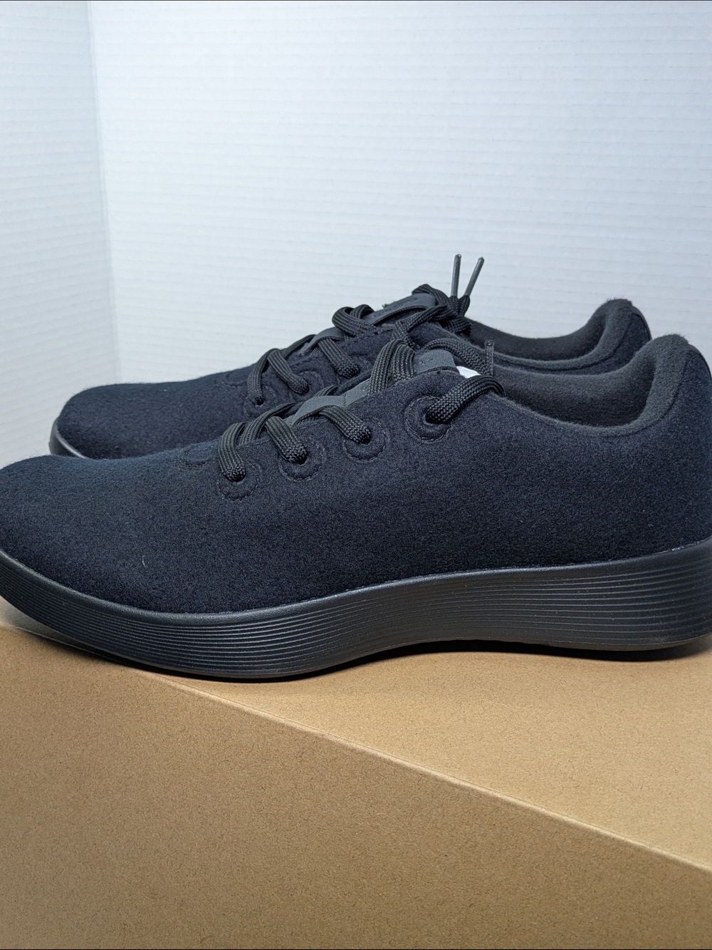 allbirds  Lightweight And Comfortable Women’s Black Wool Sneakers